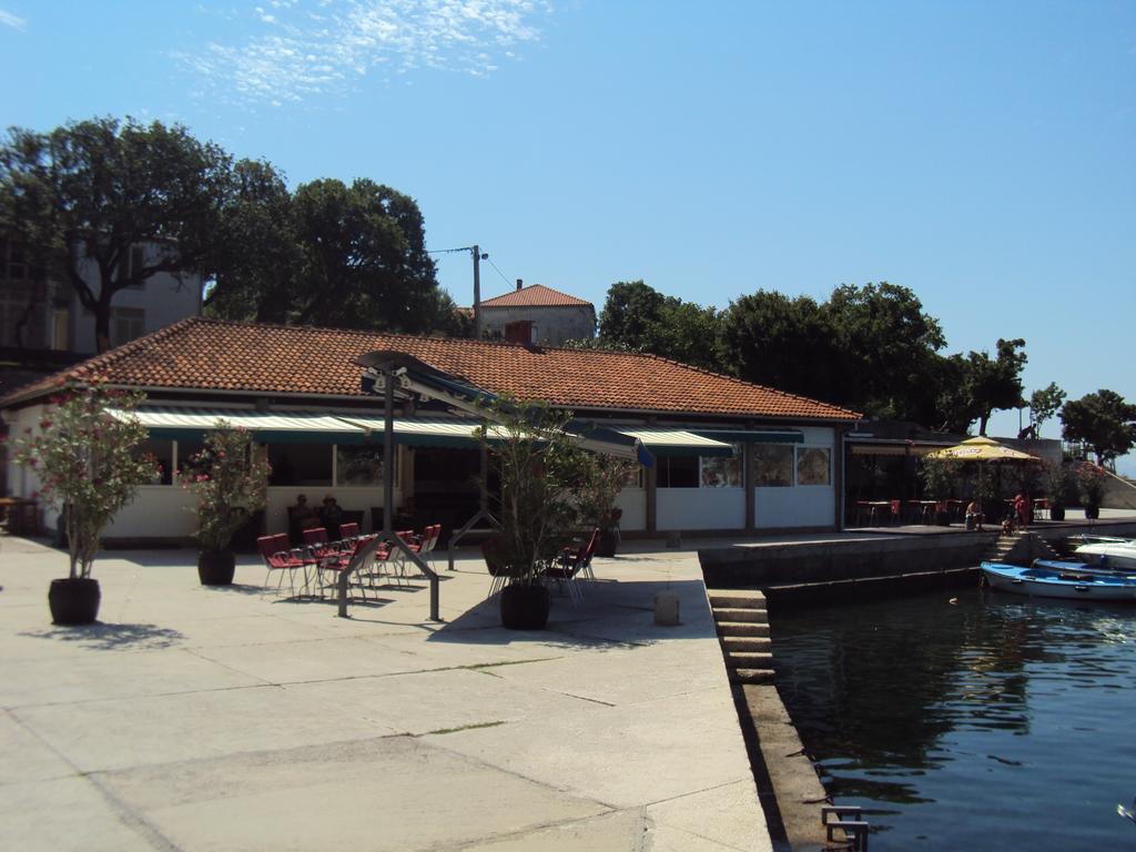 Guest House Morska Grota Povile Exterior photo